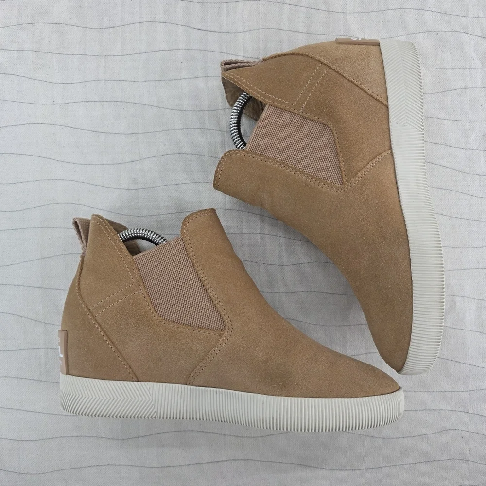 Sorel Womens Chelsea Out N About Tan Suede Hidden Wedge Shoes NL4911-253 Sz 7.5